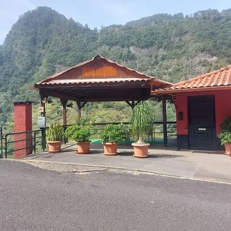 Garden Of Celestial Delights 3 Casa de Férias Santana (Madeira)